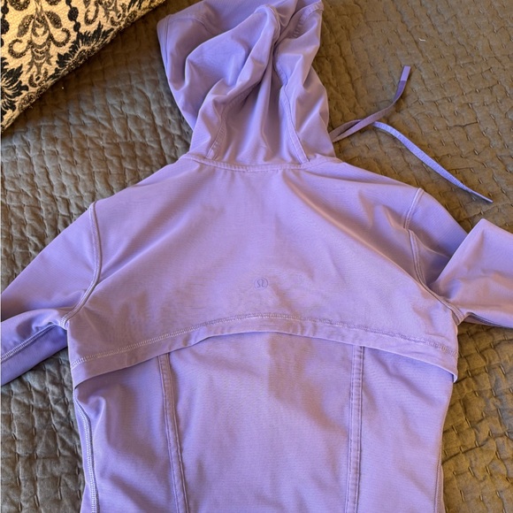 Like New. Lululemon Crop Define Mesh Jacket *Nulu. Dark Lavender. Size 2. - Picture 2 of 4